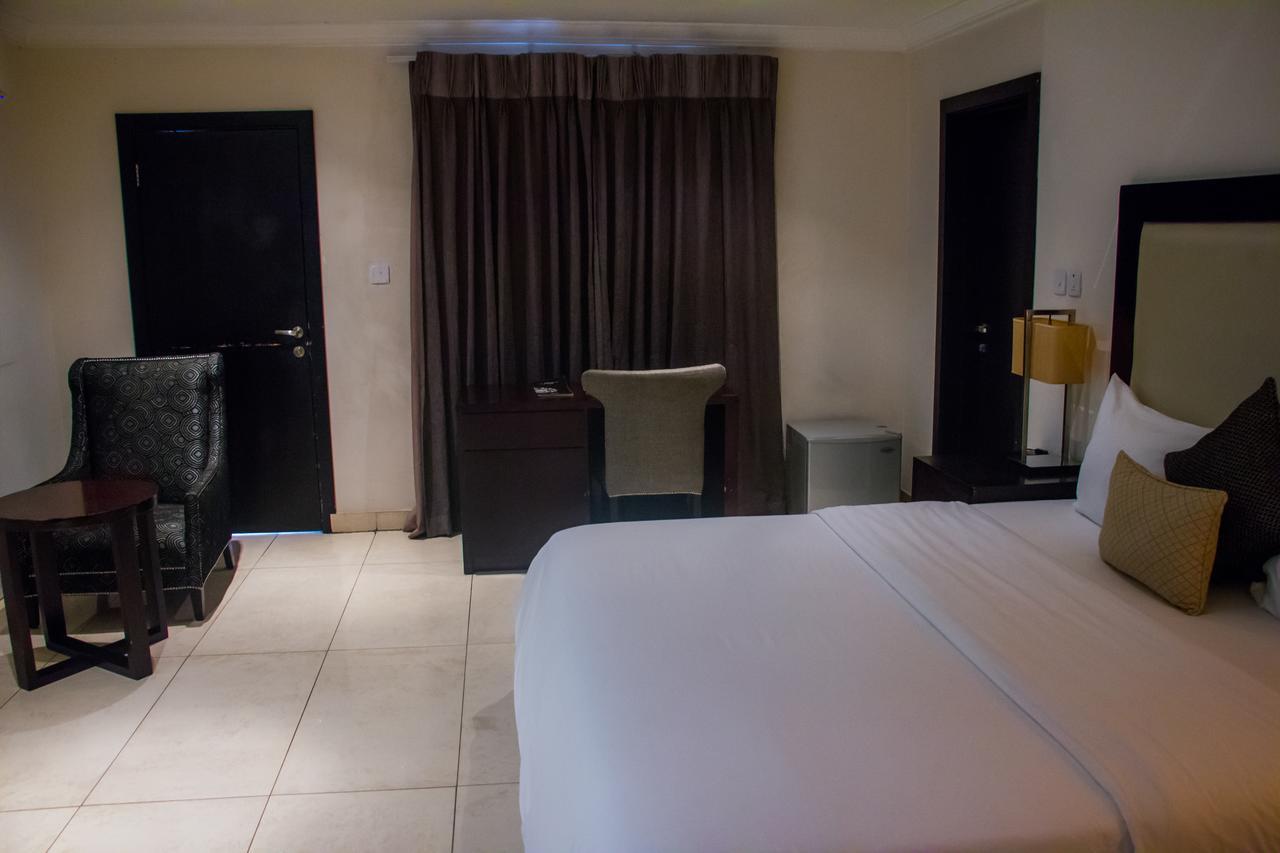 S & S Hotel & Suites Lagos Luaran gambar