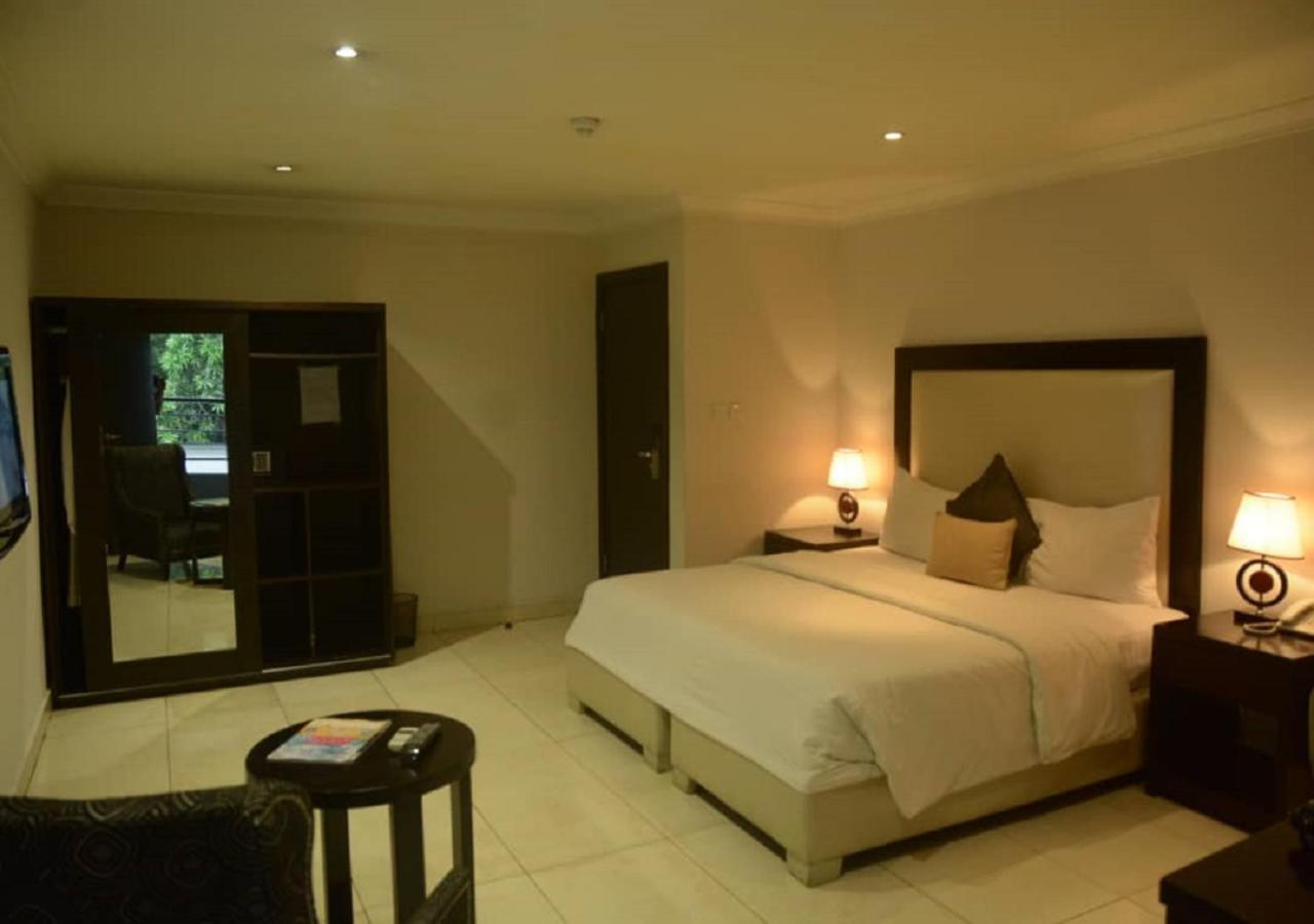 S & S Hotel & Suites Lagos Luaran gambar