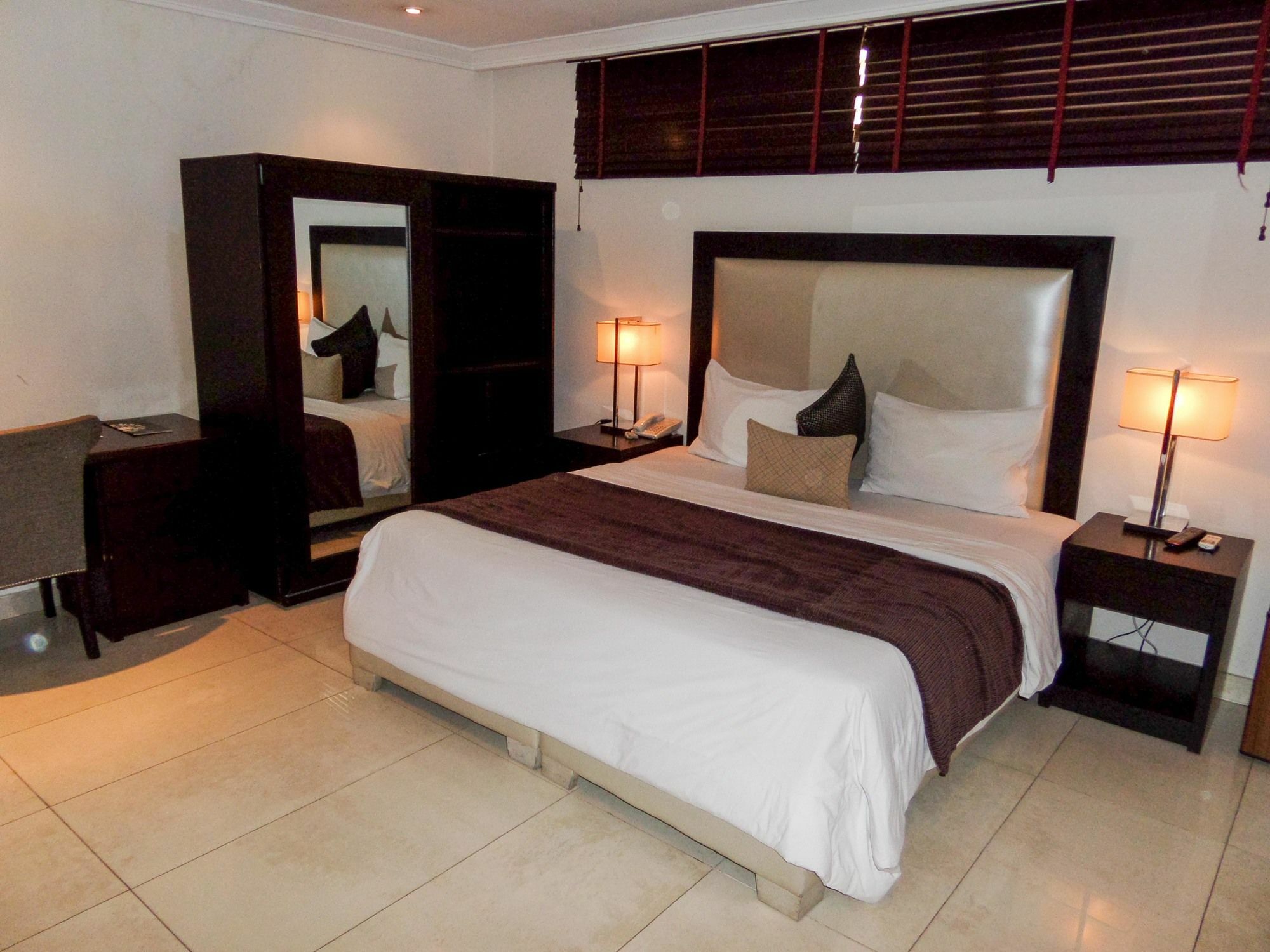 S & S Hotel & Suites Lagos Luaran gambar