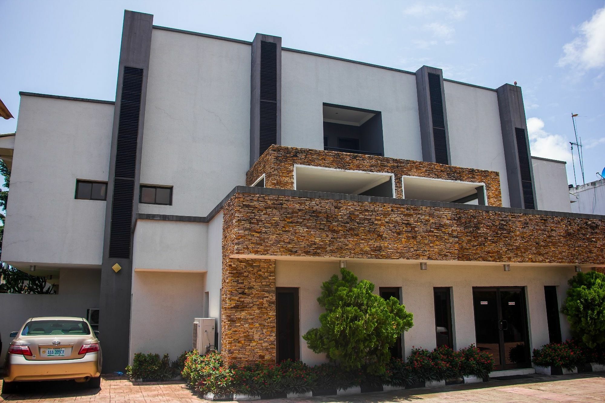S & S Hotel & Suites Lagos Luaran gambar
