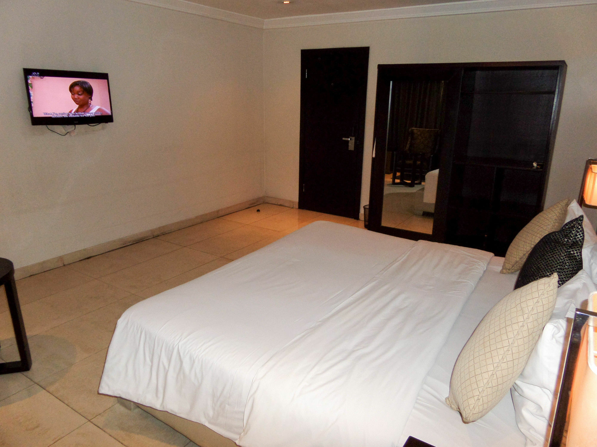 S & S Hotel & Suites Lagos Luaran gambar