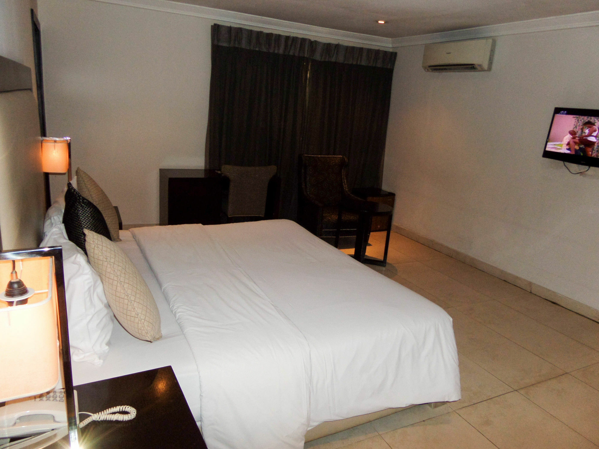 S & S Hotel & Suites Lagos Luaran gambar