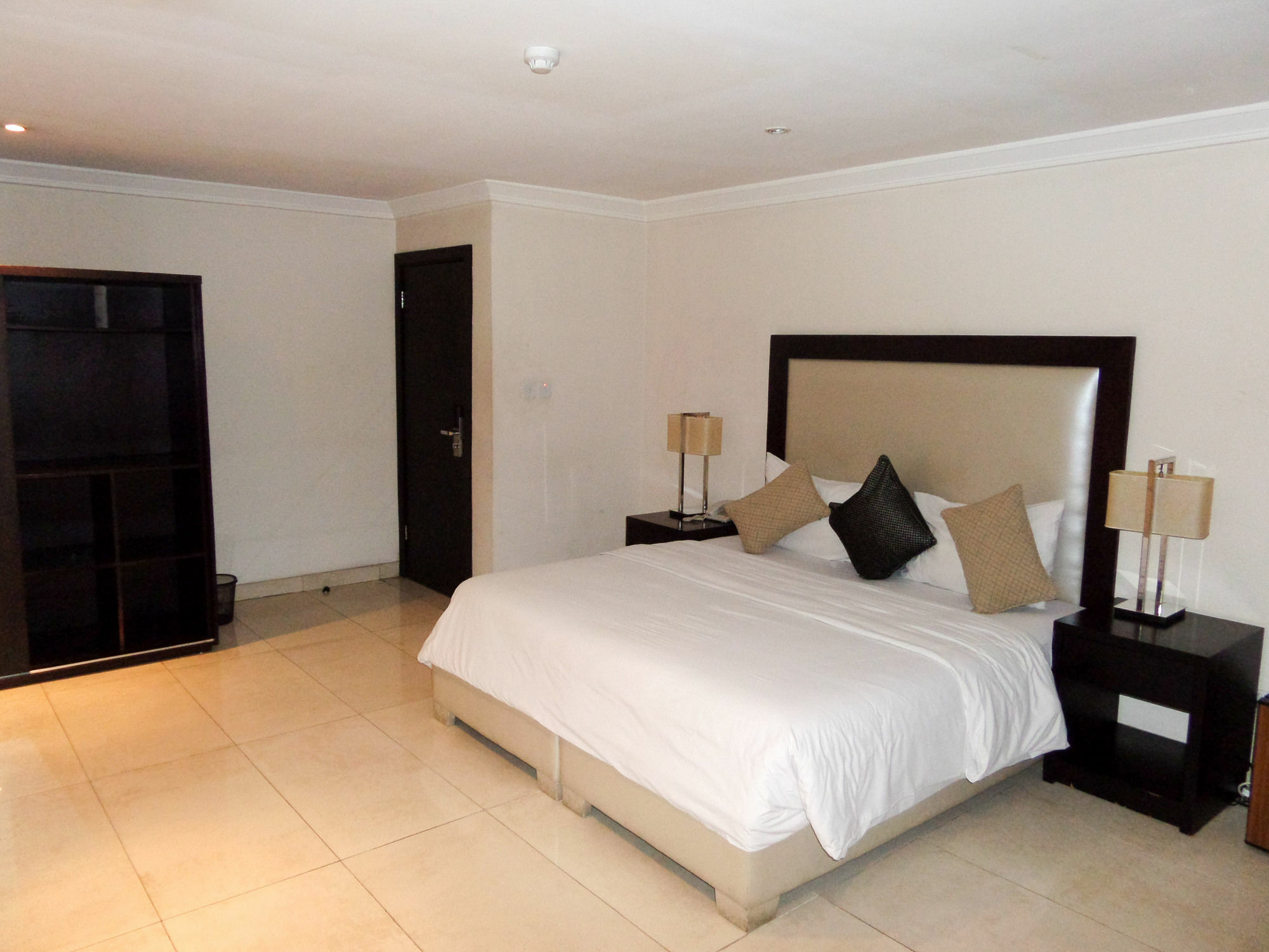 S & S Hotel & Suites Lagos Luaran gambar