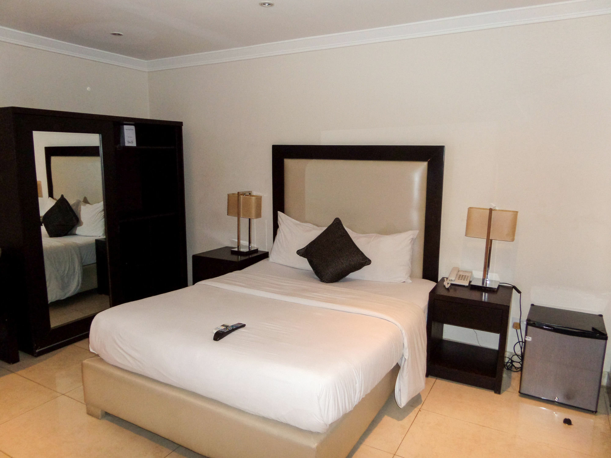 S & S Hotel & Suites Lagos Luaran gambar